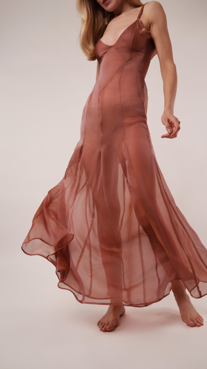 Rosolite Négligée Gown Free Sewing Pattern - Model Photos - Mood Fabrics Sewciety Blog - Free Sewing Pattern MDF530