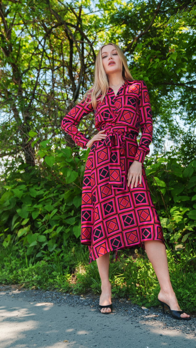 Alassio Wrap Dress Free Sewing Pattern - Model Photos - Mood Fabrics Sewciety Blog - Free Sewing Pattern MDF528
