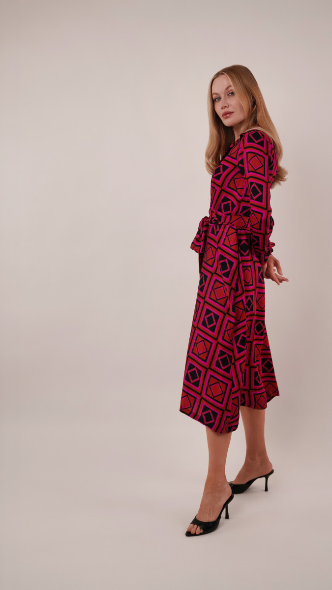 Alassio Wrap Dress Free Sewing Pattern - Model Photos - Mood Fabrics Sewciety Blog - Free Sewing Pattern MDF528