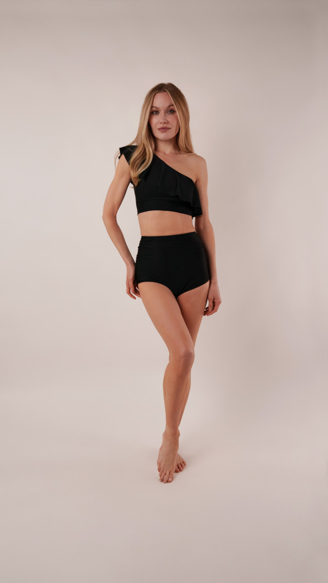 MDF531-Antikythera-One-Shoulder-Bikini-Free-Sewing-Pattern-Model-Photos-Mood-Fabrics-Sewciety-Blog