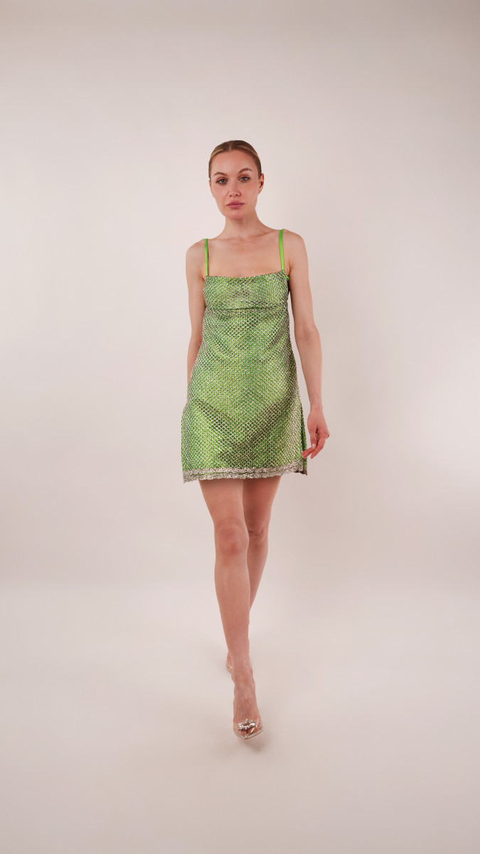 Lynx Mini Shift Dress Free Sewing Pattern - Model Photos - Mood Fabrics Sewciety Blog - Free Sewing Pattern MDF539