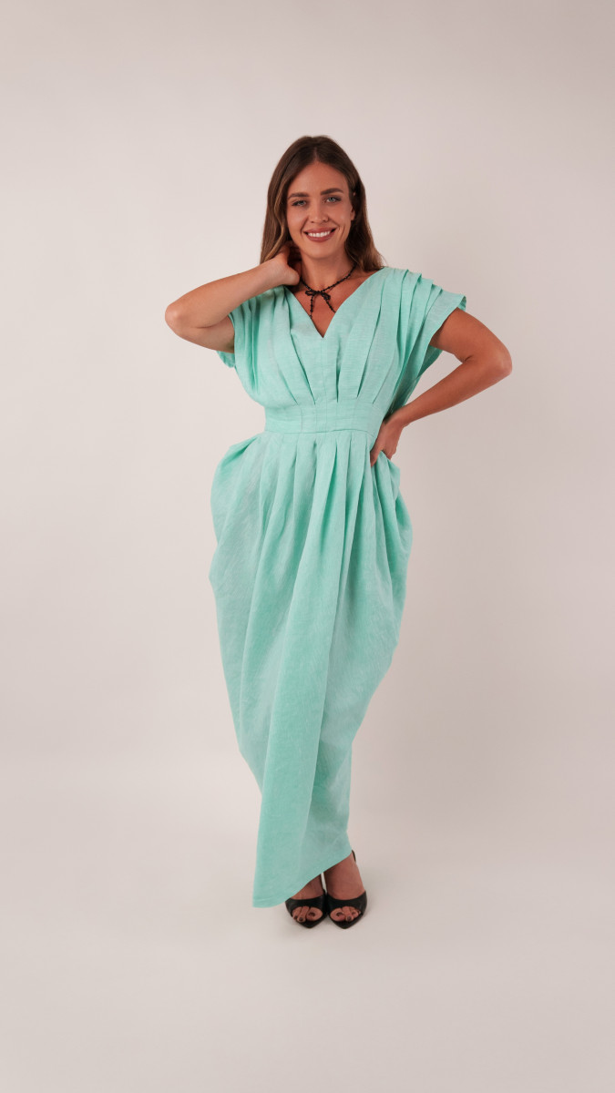 The Larimar Cocoon Dress Free Sewing Pattern - Model Photos - Mood Fabrics Sewciety Blog - Free Sewing Pattern MDF542