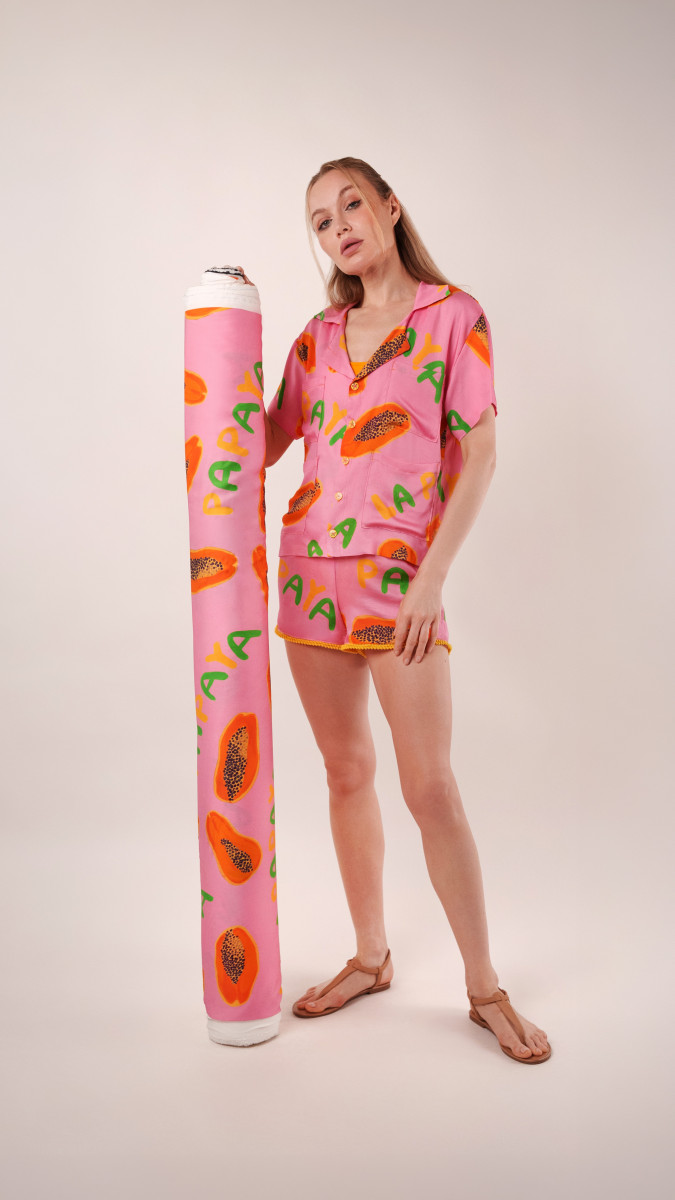 Carica Poolside Cover Up Set Free Sewing Pattern - Model Photos - Mood Fabrics Sewciety Blog - Free Sewing Pattern MDF541