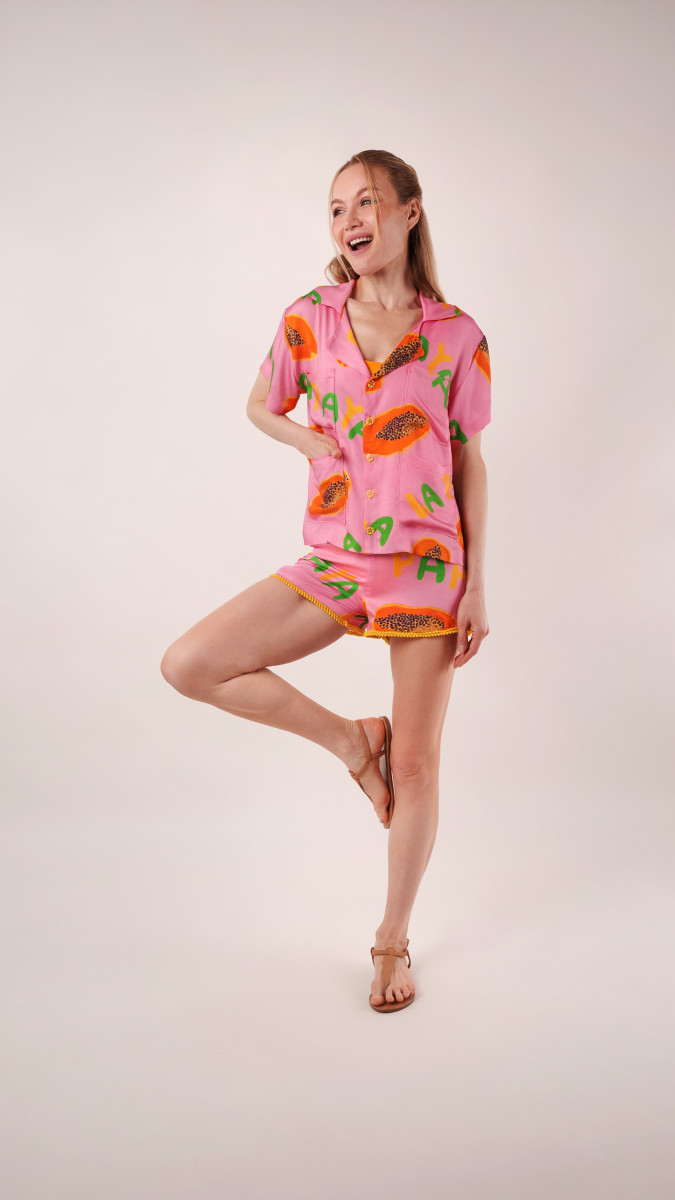 Carica Poolside Cover Up Set Free Sewing Pattern - Model Photos - Mood Fabrics Sewciety Blog - Free Sewing Pattern MDF541