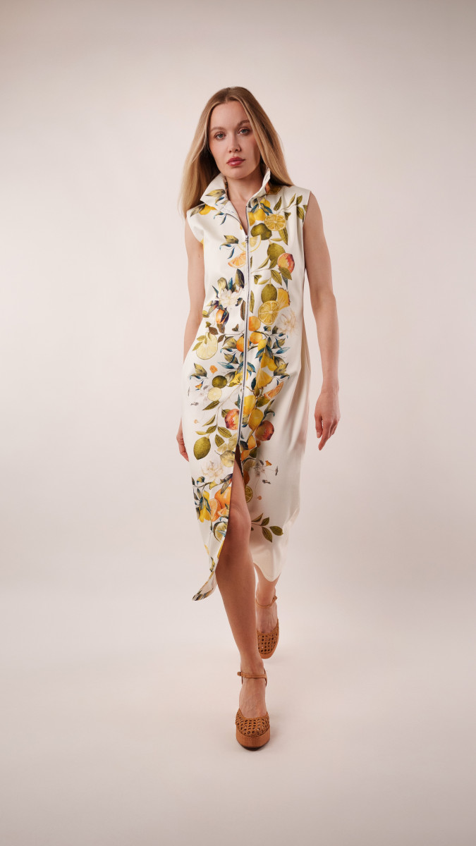 Amalfi Zip-Front Midi Resort Dress Free Sewing Pattern - Model Photos - Mood Fabrics Sewciety Blog - Free Sewing Pattern MDF536