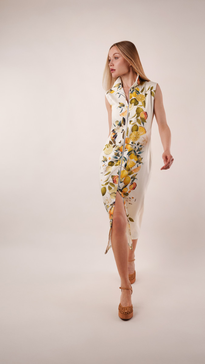 Amalfi Zip-Front Midi Resort Dress Free Sewing Pattern - Model Photos - Mood Fabrics Sewciety Blog - Free Sewing Pattern MDF536