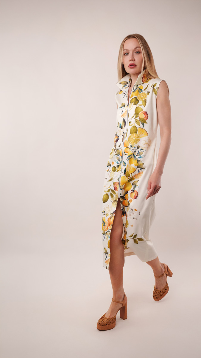 Amalfi Zip-Front Midi Resort Dress Free Sewing Pattern - Model Photos - Mood Fabrics Sewciety Blog - Free Sewing Pattern MDF536