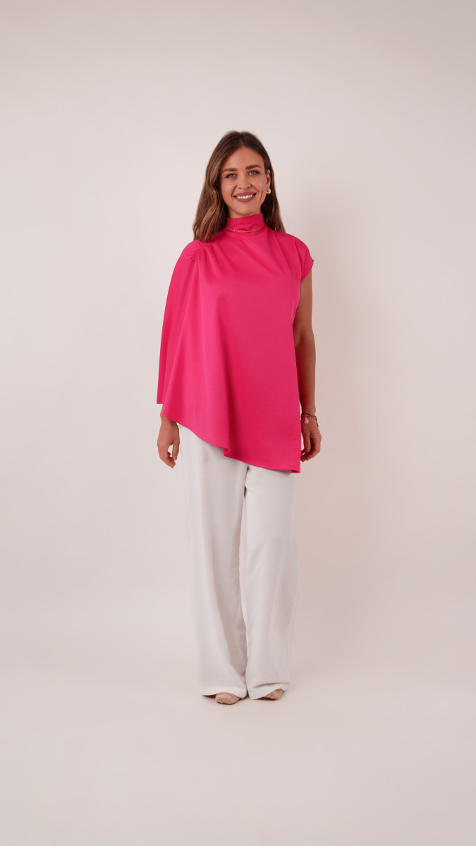 Telluride Asymmetrical Top Free Sewing Pattern - Model Photos - Mood Fabrics Sewciety Blog - Free Sewing Pattern MDF546