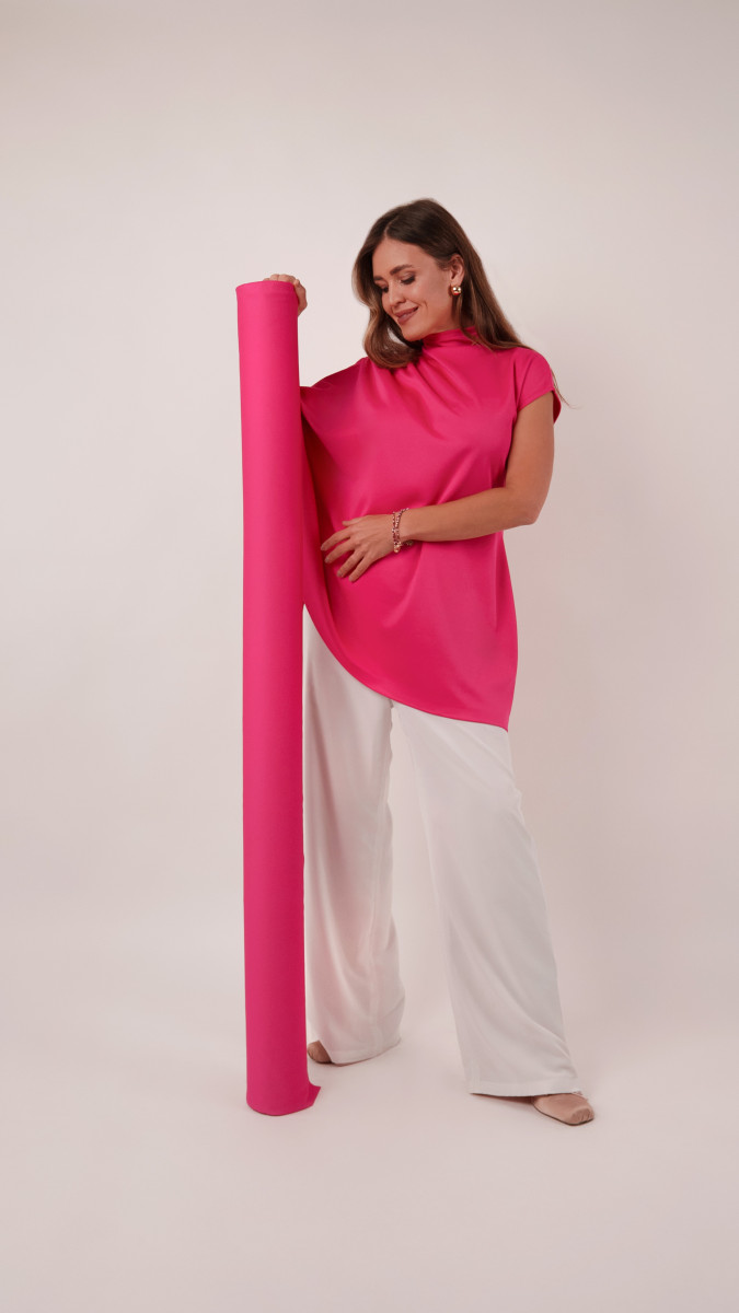 Telluride Asymmetrical Top Free Sewing Pattern - Model Photos - Mood Fabrics Sewciety Blog - Free Sewing Pattern MDF546