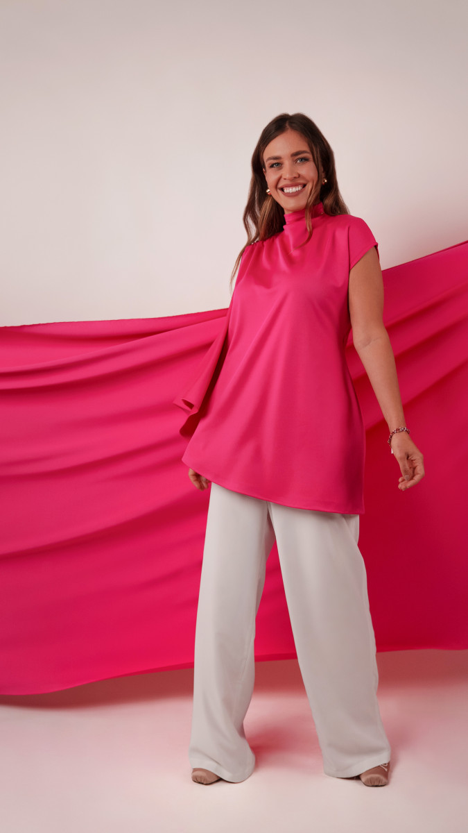 Telluride Asymmetrical Top Free Sewing Pattern - Model Photos - Mood Fabrics Sewciety Blog - Free Sewing Pattern MDF546