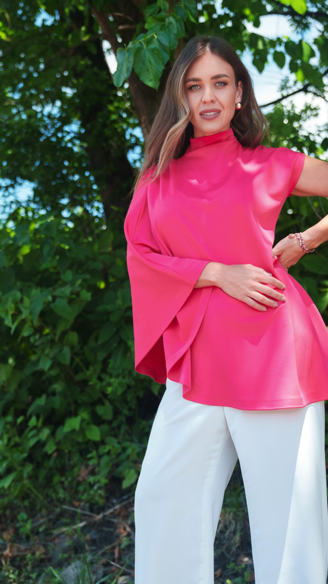Telluride Asymmetrical Top Free Sewing Pattern - Model Photos - Mood Fabrics Sewciety Blog - Free Sewing Pattern MDF546