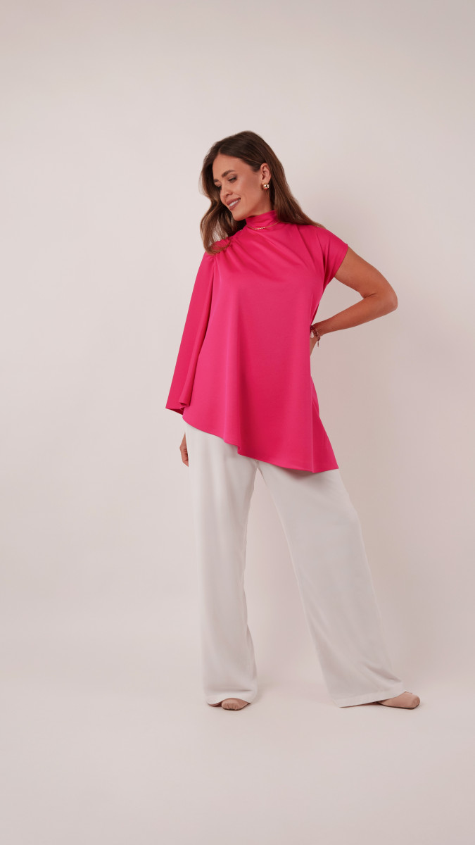 Telluride Asymmetrical Top Free Sewing Pattern - Model Photos - Mood Fabrics Sewciety Blog - Free Sewing Pattern MDF546