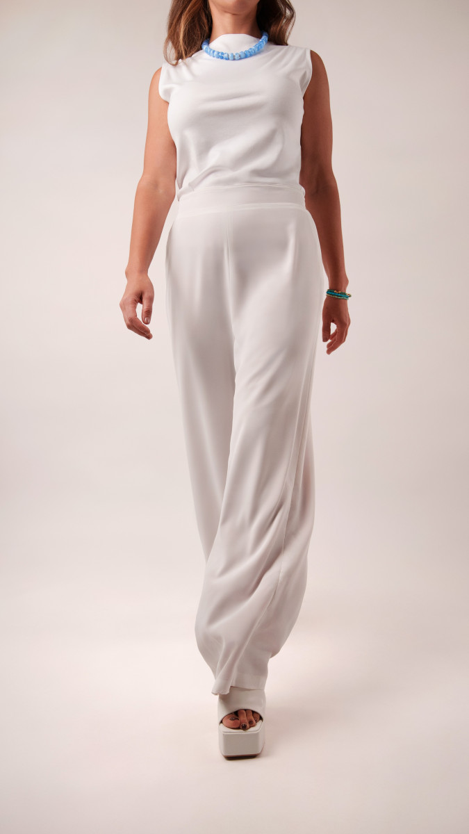 Ojai Reversible Wide-Leg Pants Free Sewing Pattern - Model Photos - Mood Fabrics Sewciety Blog - Free Sewing Pattern MDF545