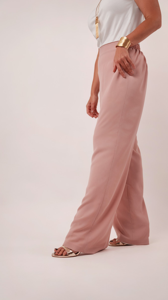 Ojai Reversible Wide-Leg Pants Free Sewing Pattern - Model Photos - Mood Fabrics Sewciety Blog - Free Sewing Pattern MDF545
