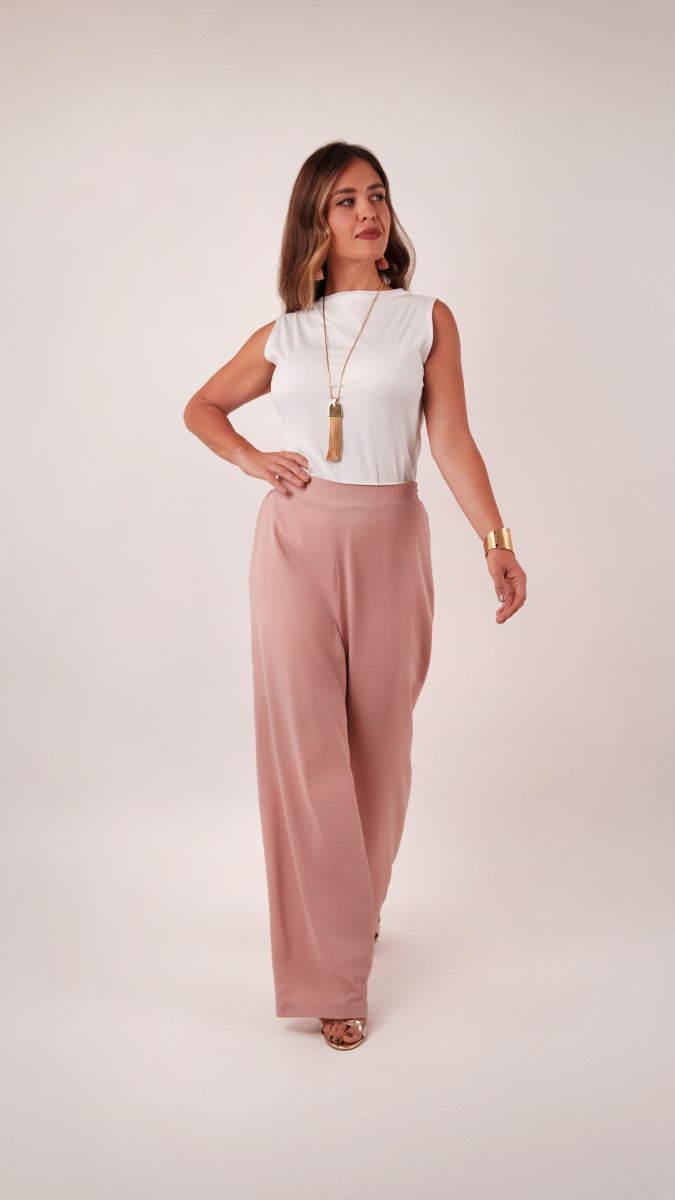 Ojai Reversible Wide-Leg Pants Free Sewing Pattern - Model Photos - Mood Fabrics Sewciety Blog - Free Sewing Pattern MDF545