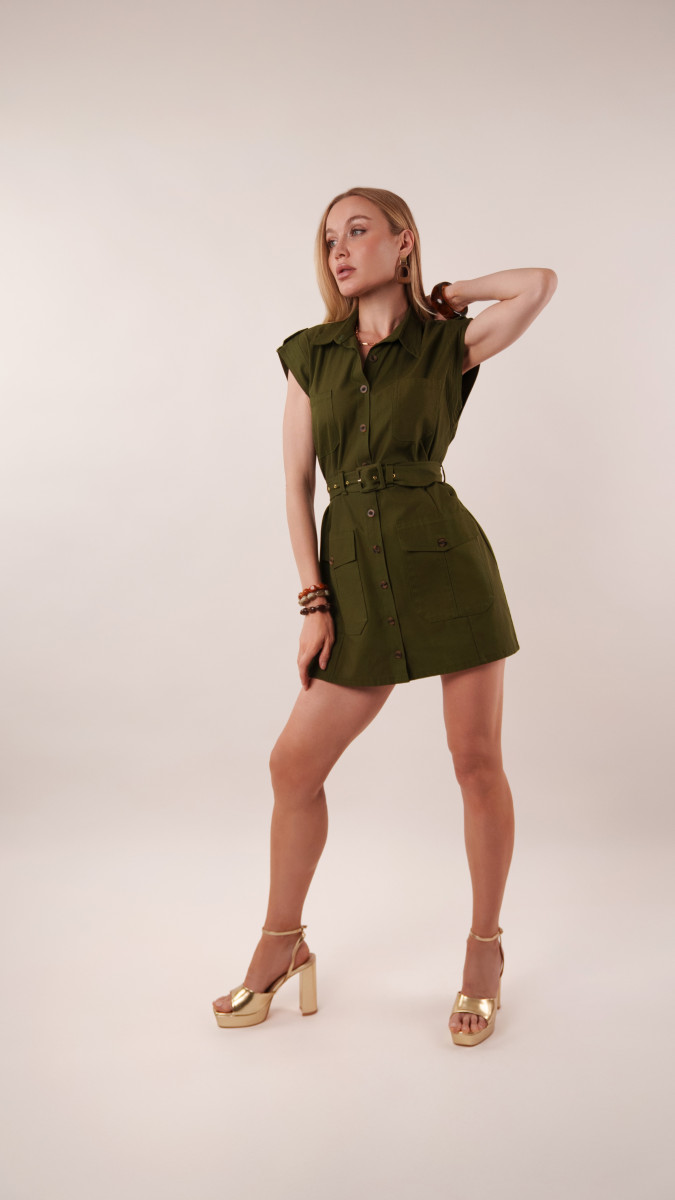 Kalla Ensemble Free Sewing Pattern - Model Photos - Mood Fabrics Sewciety Blog - Free Sewing Pattern MDF346