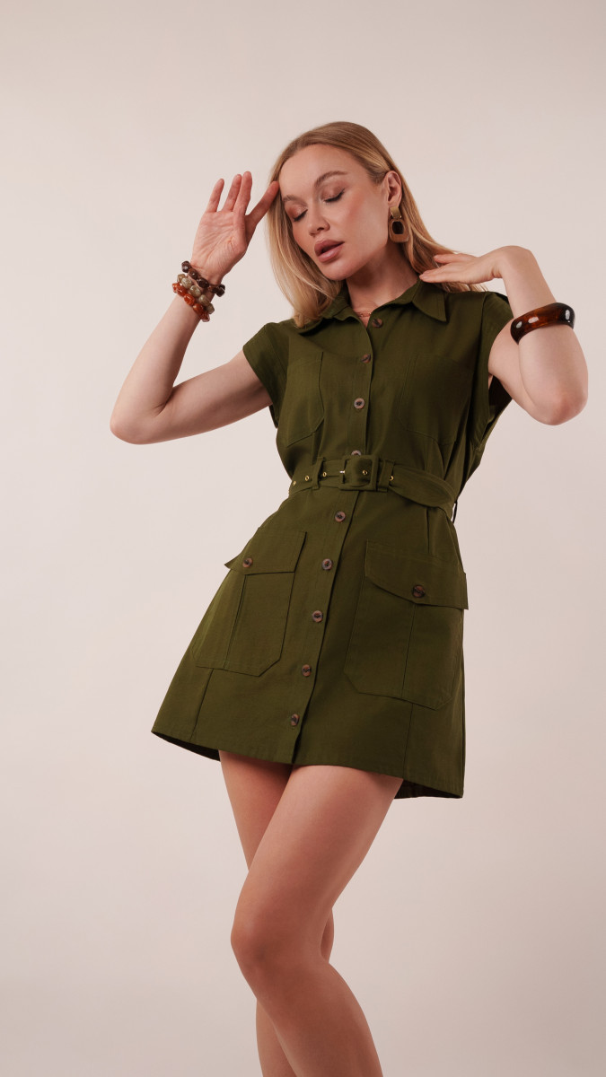Kalla Ensemble Free Sewing Pattern - Model Photos - Mood Fabrics Sewciety Blog - Free Sewing Pattern MDF346