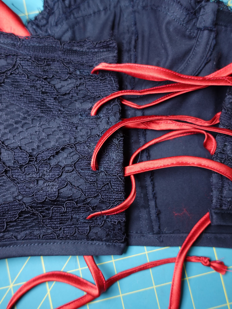 Turning the Parker Corset Into a Bustier with Straps