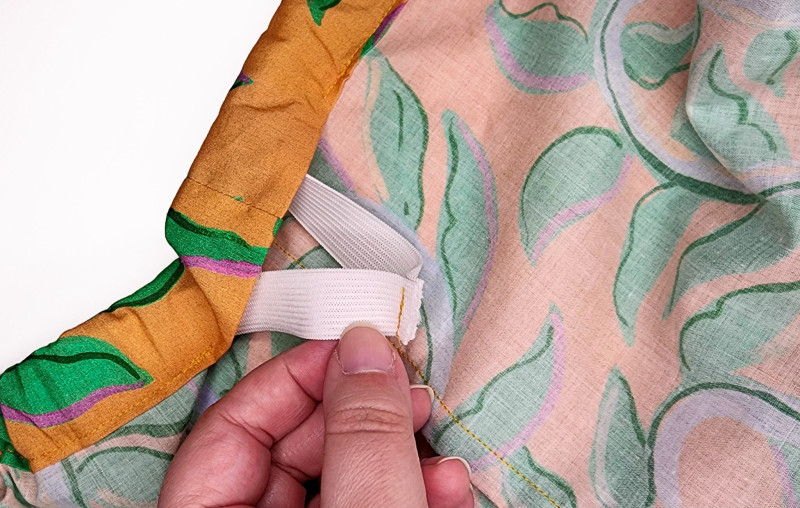 sew the ends of the elastic together